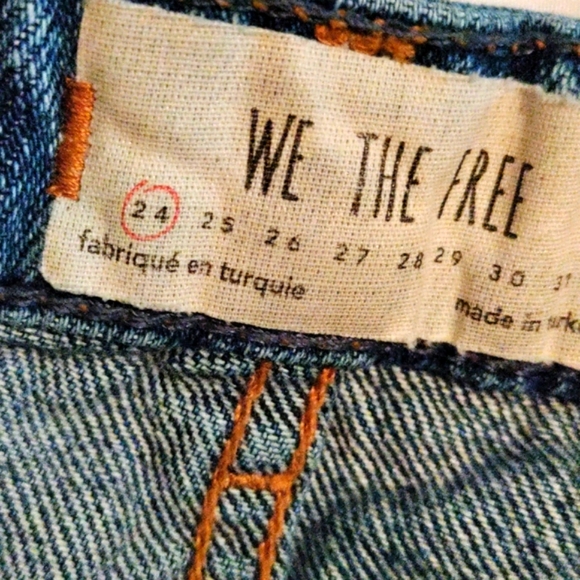 Free People denim mini skirt.         24 in waist - Picture 4 of 6